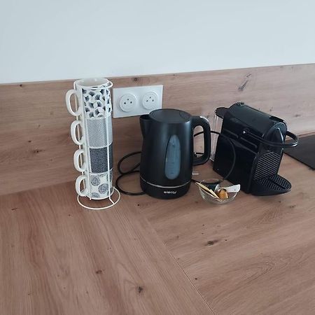 Bel Appartement F2 Hyper Centre Refait A Neuf Coutances Exterior photo