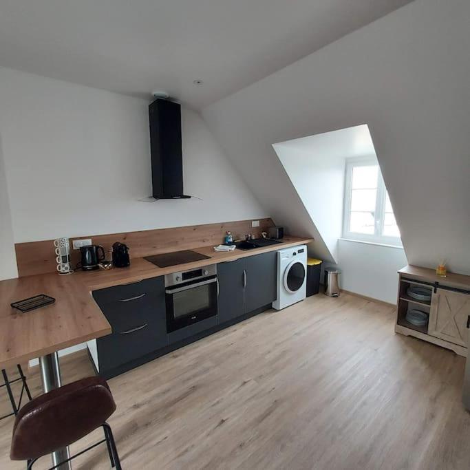 Bel Appartement F2 Hyper Centre Refait A Neuf Coutances Exterior photo
